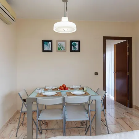 Rosa Park By Interhome Lägenhet